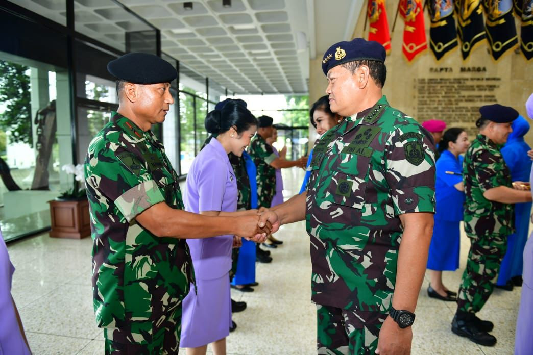 Kasal Terima Pelaporan Korps Kenaikan Pangkat 8 Pati TNI AL