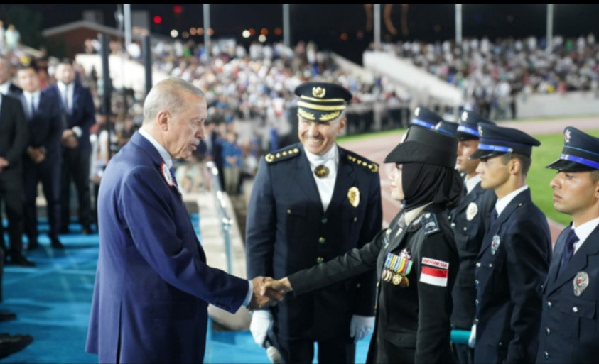 Briptu Tiara Nissa, Polwan Lulusan Terbaik Akpol Turki Pidato di Depan Presiden Erdogan