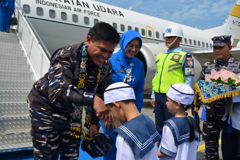 Ny. Fera Muhammad Ali Berikan Bantuan Perbaikan Fasilitas TK Hang Tuah Balikpapan 