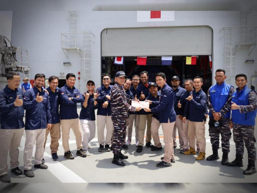 Ekspedisi Rupiah Selesai, KRI Dr. Wahidin Sudiro Husodo-991 Sandar di Ambon