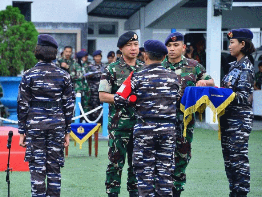 Tuntaskan Misi Bantuan Kemanusiaan Untuk Gaza, KRI RJW-992 Disambut Panglima TNI