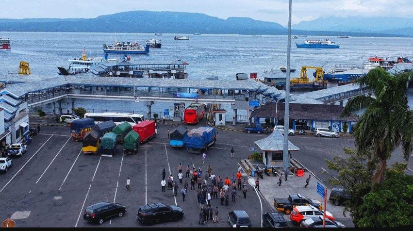 Pengamanan Arus Mudik di Pelabuhan Penyeberangan Ketapang