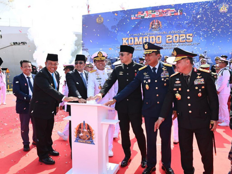 Armada Perang dari 38 Negara Kumpul di Bali, Multilateral Naval Exercise Komodo 2025 Dimulai