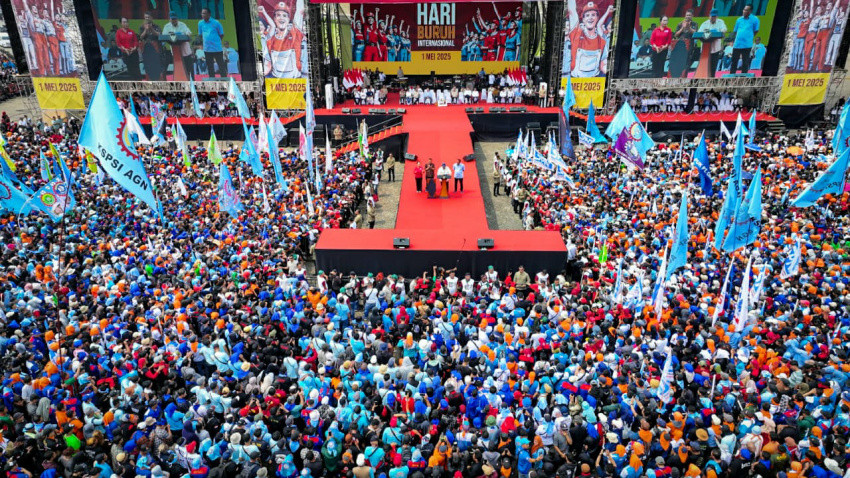 Hadiri Gegap Gempita May Day 2025 di Monas, Presiden Prabowo: Bersama Kita Selamatkan Kekayaan Rakya