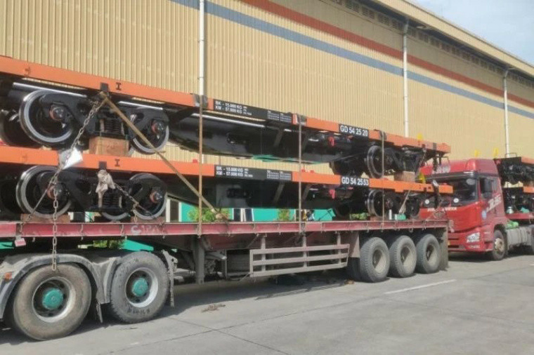 Perkuat Ekosistem Logistik, KAI Kirim 60 Gerbong Datar ke Wilayah Drive III Palembang