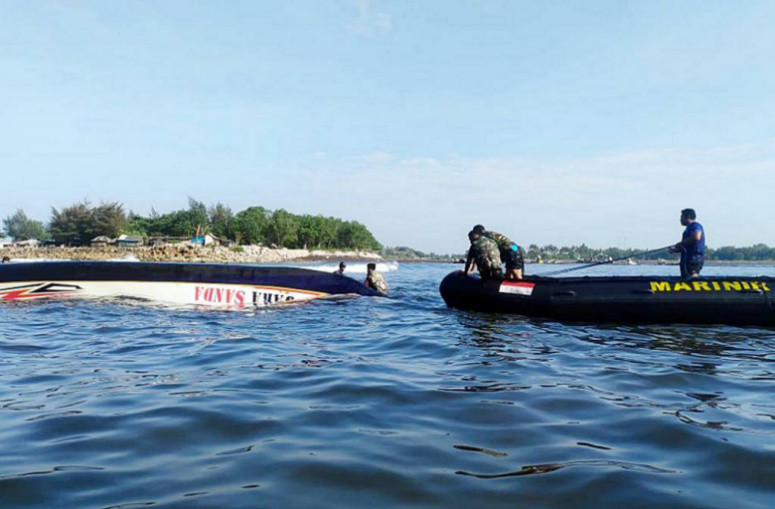 2 Kapal Tenggelam di Perairan Jember, 3 elayan Diselamatkan Marinir