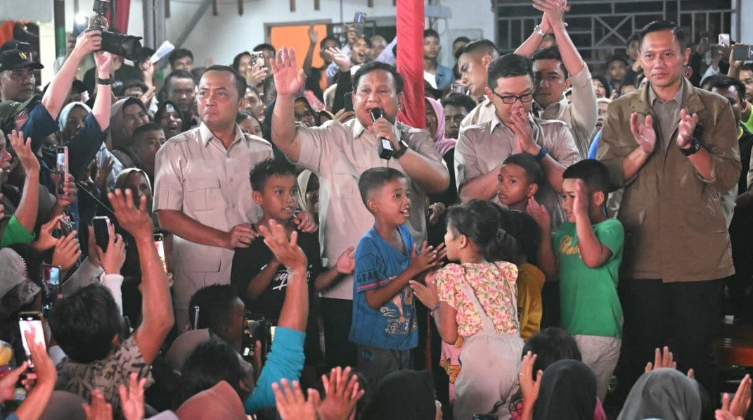 Malam Tahun Baru di Lokasi Bencana, Presiden Prabowo: Kita Harus Semangat, Ikhlas, Tegar..