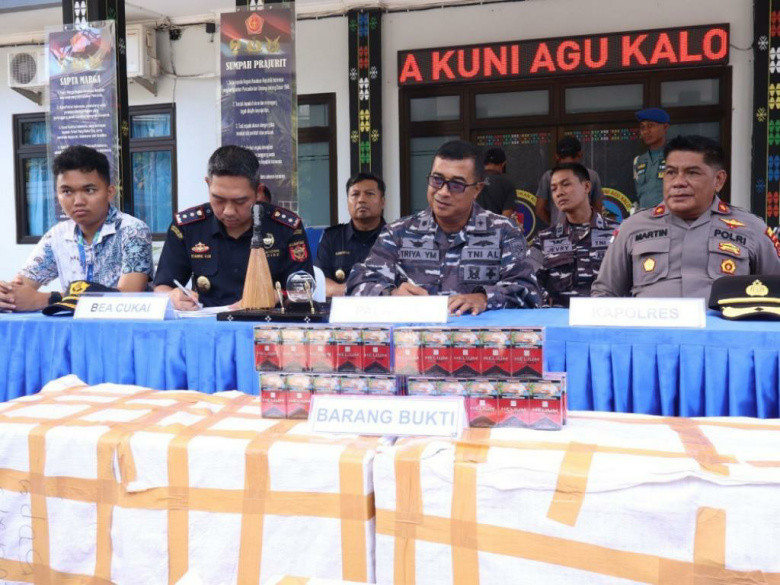 112.000 Rokok Ilegal Disita TNI AL di Pelabuhan Labuan Bajo