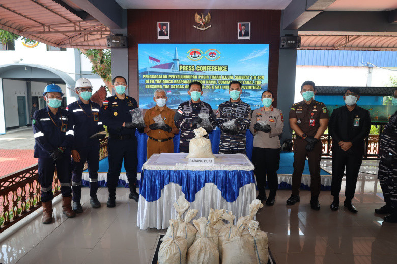 Penyelundupan 1,9 Ton Pasir Timah ke Malaysia digagalkan Kodaeral IV di Perairan Karimun