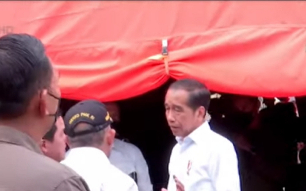 Kunjungi Korban Kebakaran Depo Pertamina, Jokowi: Semua Zona Berbahaya Harus Diaudit