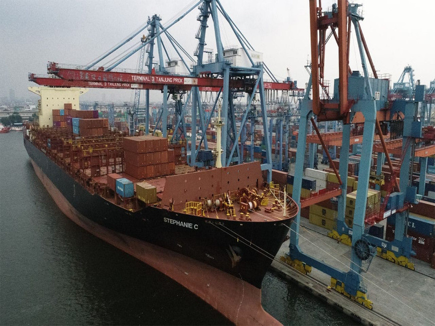 Pertama Kali IPC TPK Layani Kapal Oman Shipping Line  Direct Service,  Sandar di Tanjung Priok