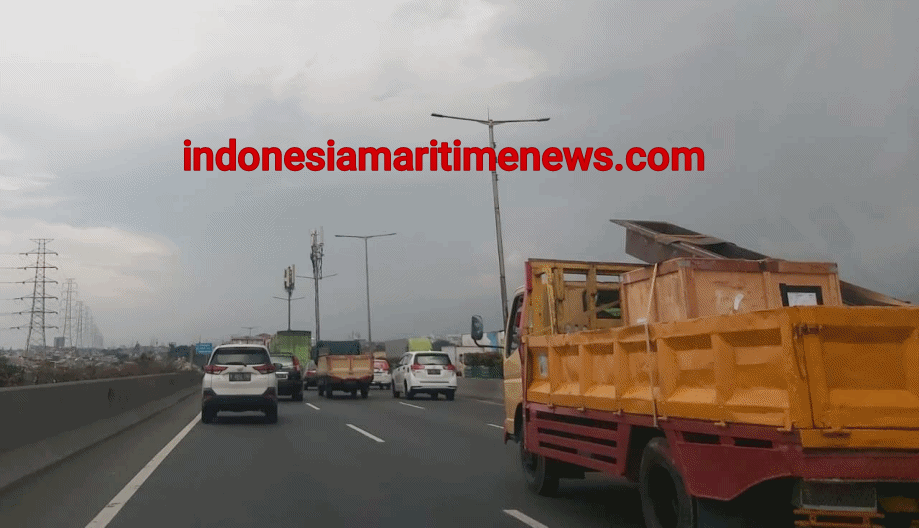 Pemilik Truk 3 Sumbu Jangan Coba Melanggar Pembatasan Operasional